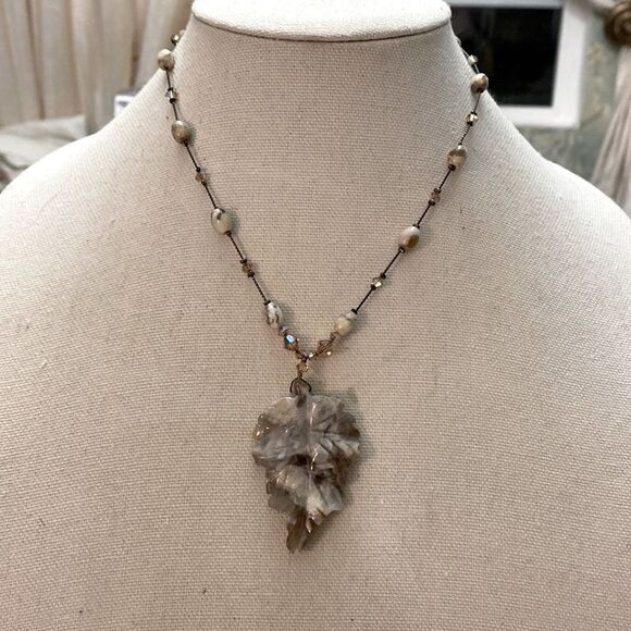 Dabby reid cream color faux stone Leif gold crystal length 12 inch brand new - Picture 1 of 4